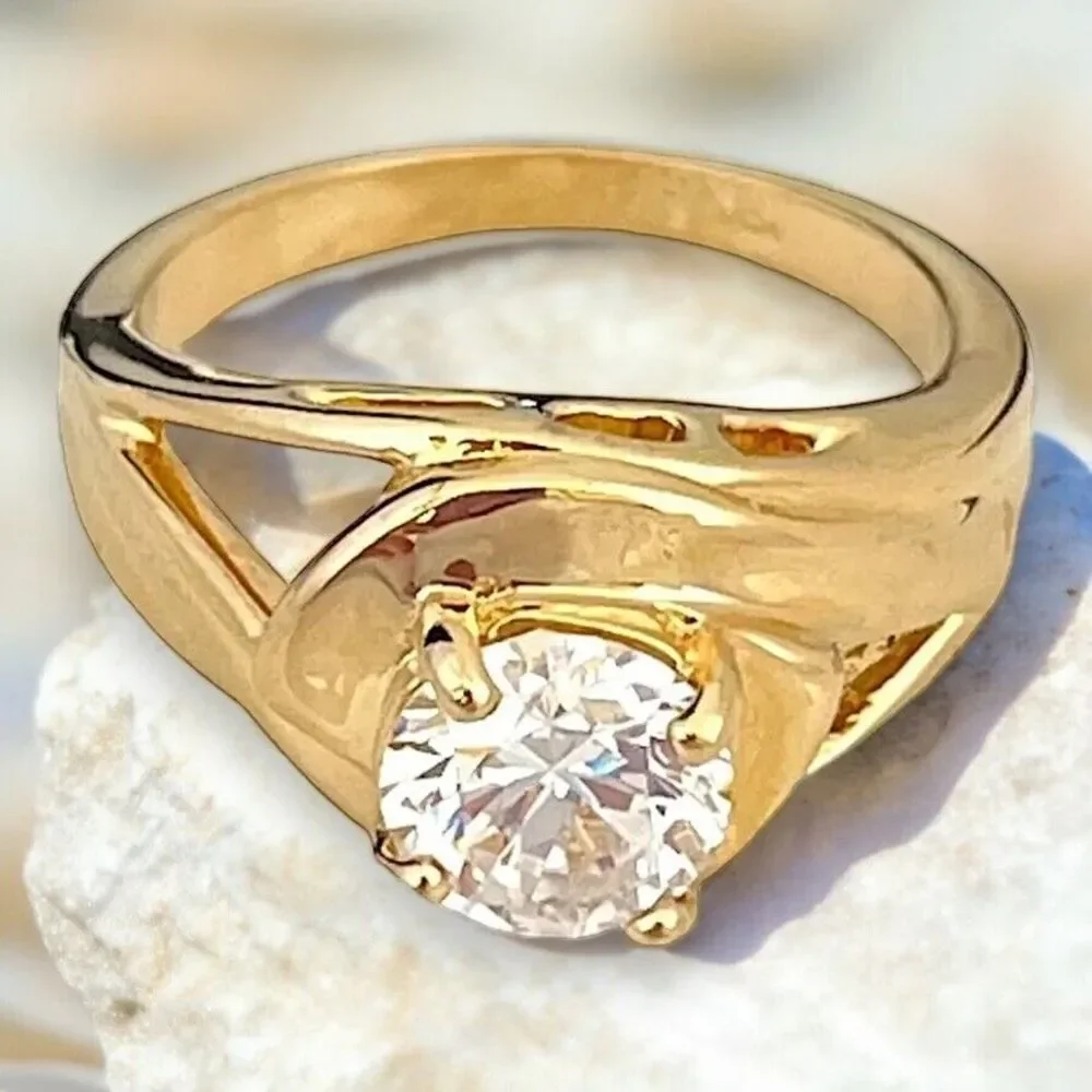 Vintage 1970s Ring Size 8 CZ Solitaire Openwork Gold Plated Band - 14R